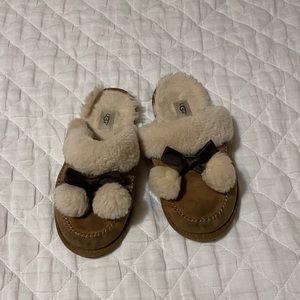 Ugg Slipper Size 7